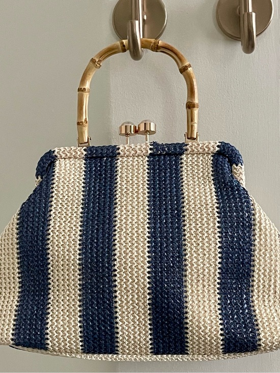 Tommy Bahama Handbags - Tommy Bahama Straw Framed Bag Blue/Cream with Bamboo Handle  Gold KISS Lock